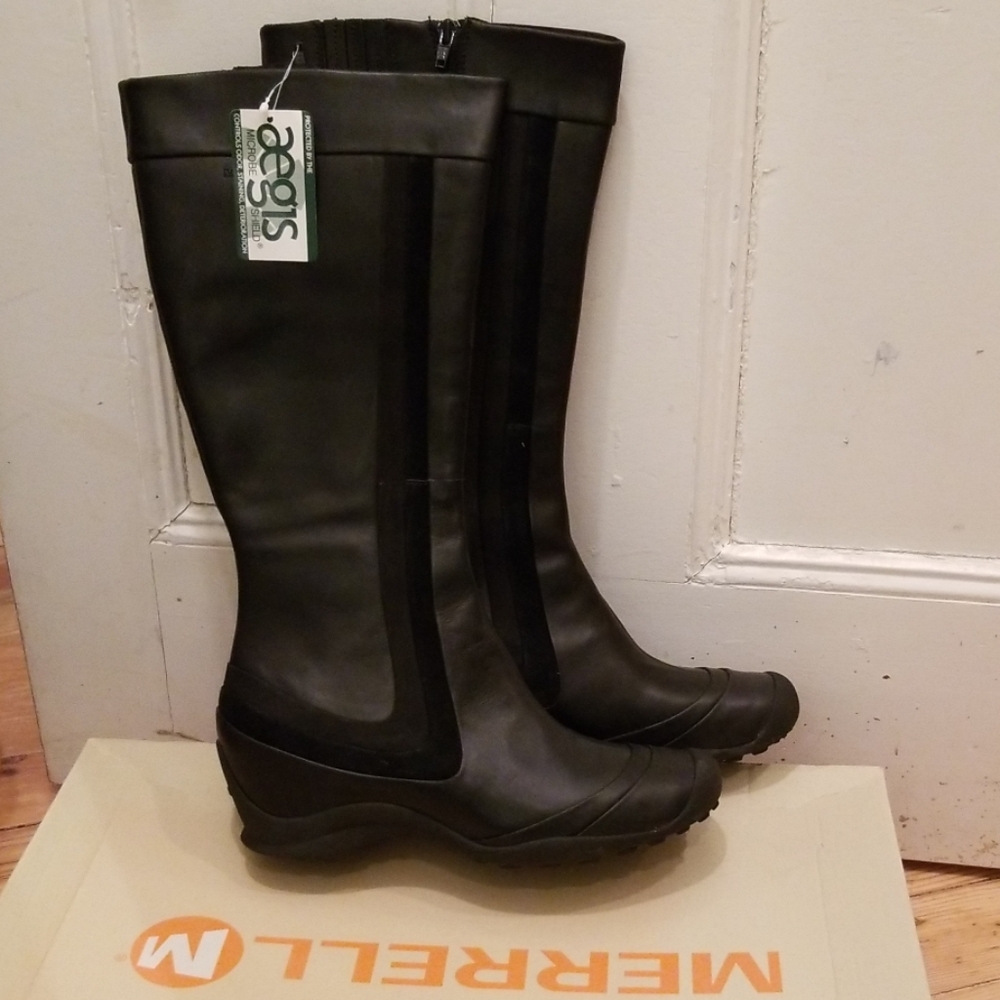 Women's merrell new with tags genuine leather boot
